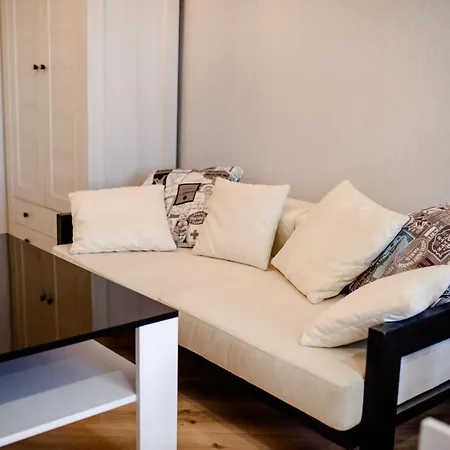 Myaparts R1 Apartment *